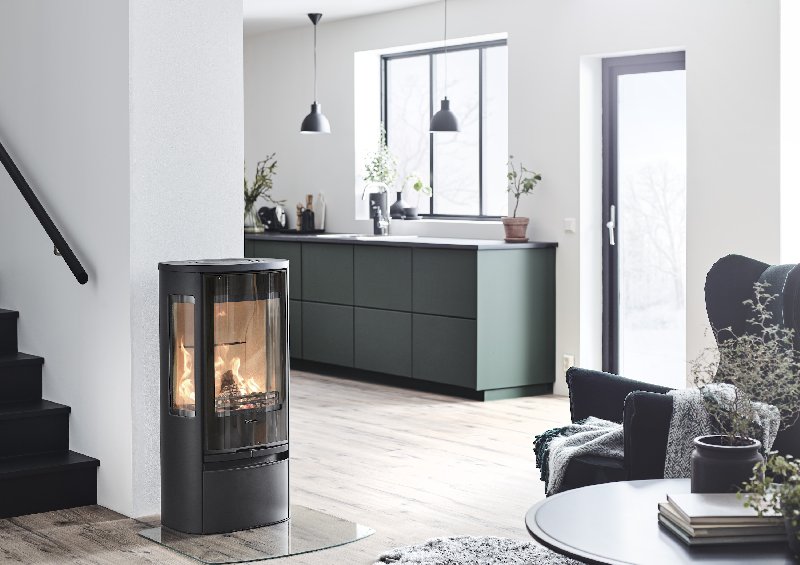Contura 856 zwart - Glasdeur, gelakte aluminium plank