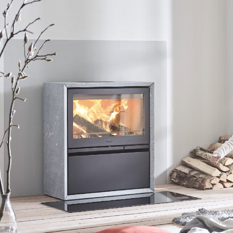 Contura 320T met gietijzeren deur