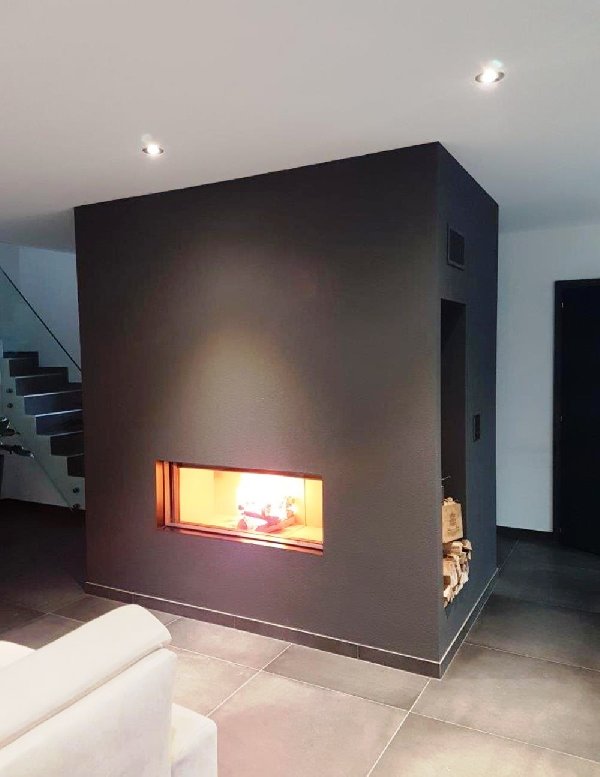 Cheminée frontale type trou à feu avec niche à bois latérale - Carron-Lugon